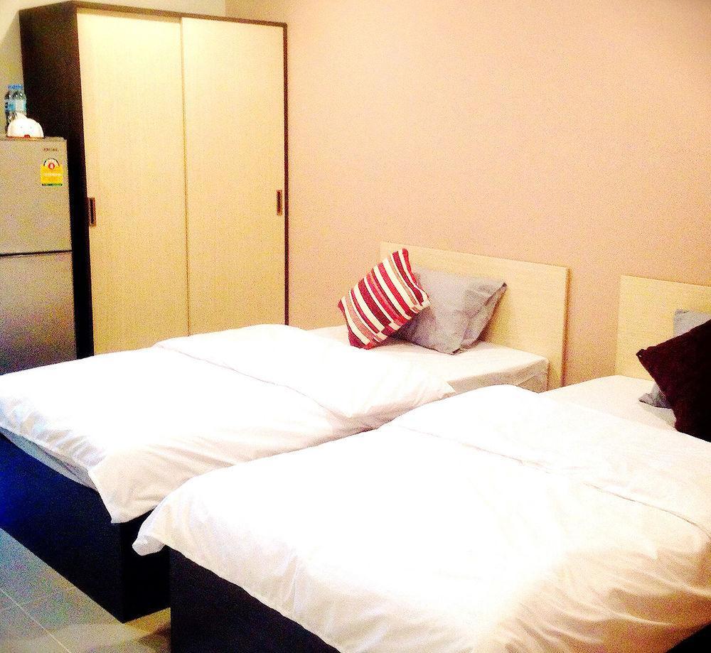 At Ease Hotel Suvarnabhumi Bang Phli Екстер'єр фото