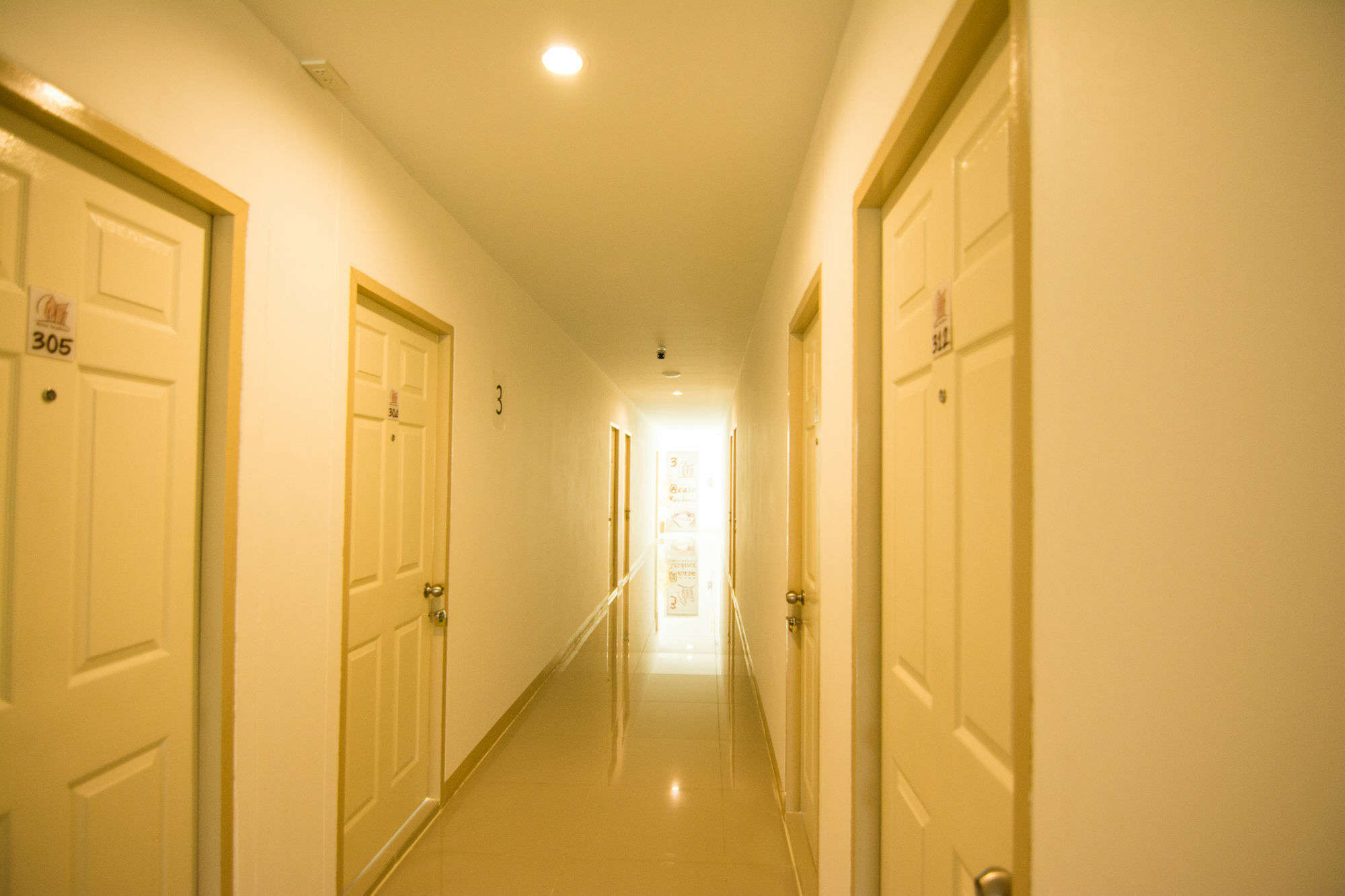 At Ease Hotel Suvarnabhumi Bang Phli Екстер'єр фото